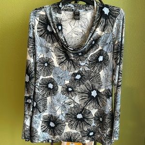 💖Rafaella Studio blk/blue floral long sleeve top